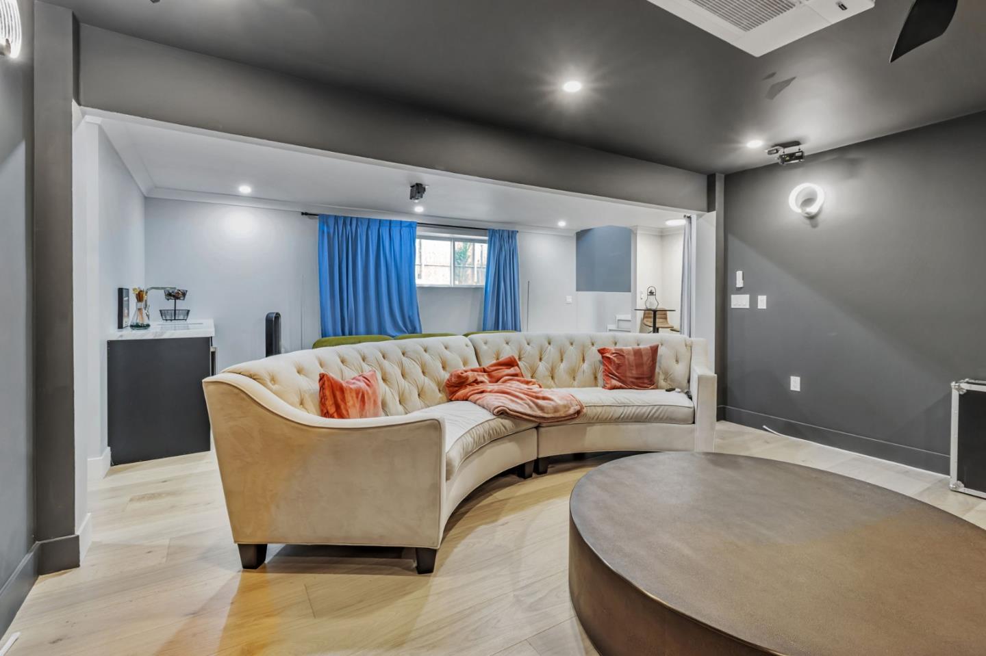 Detail Gallery Image 19 of 38 For 209 Race St, San Jose,  CA 95126 - 4 Beds | 2/1 Baths