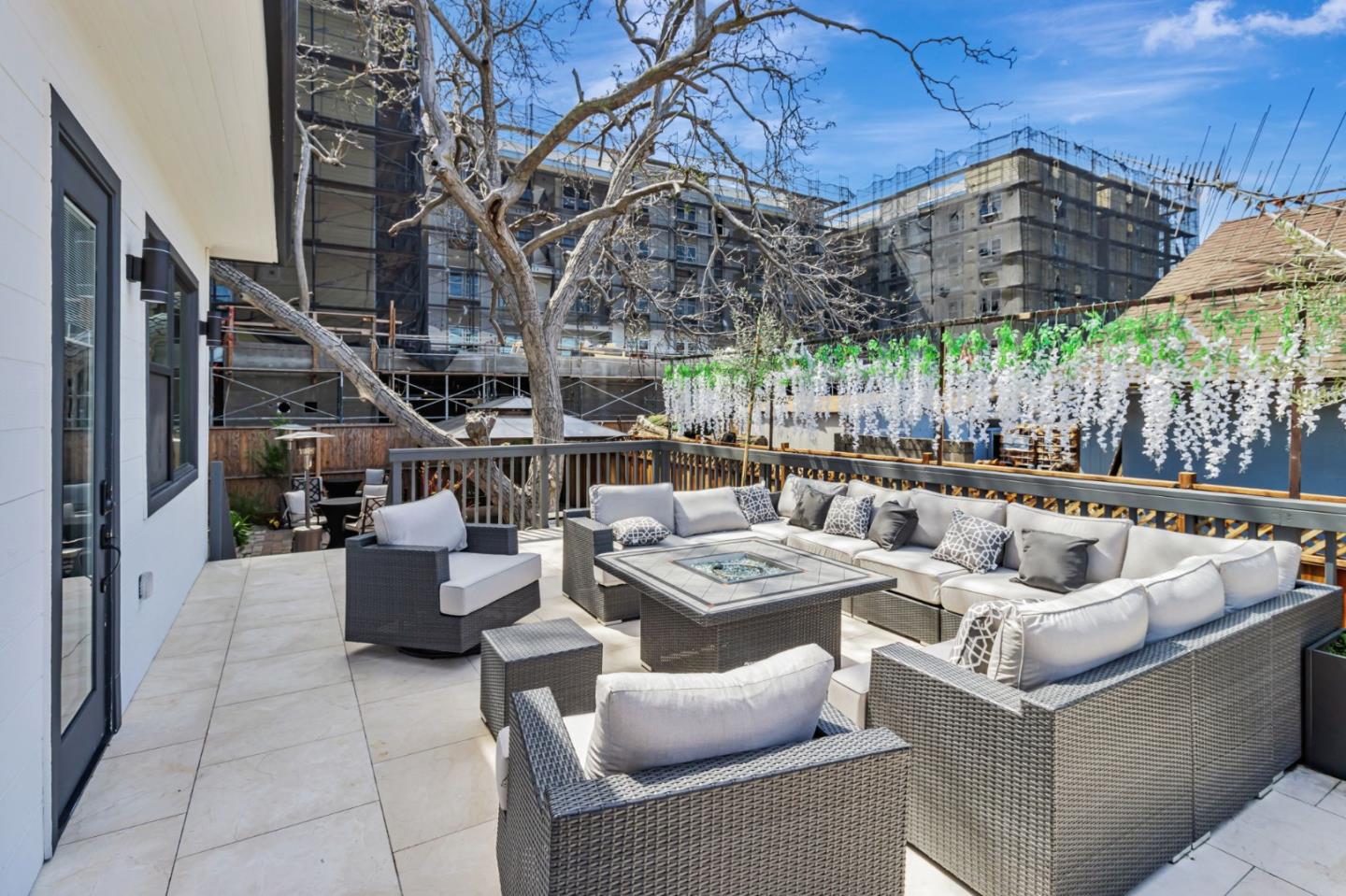 Detail Gallery Image 37 of 38 For 209 Race St, San Jose,  CA 95126 - 4 Beds | 2/1 Baths