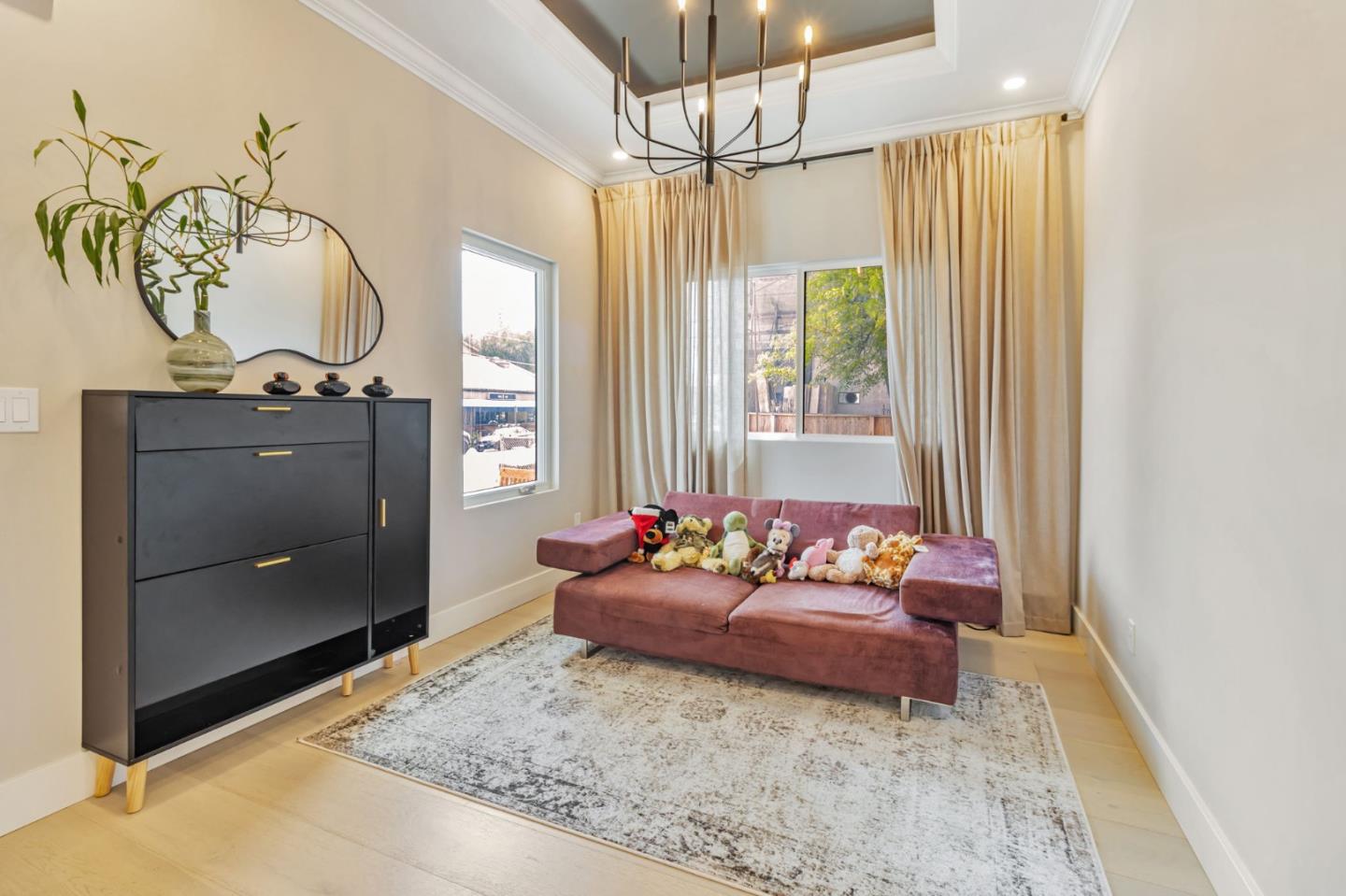 Detail Gallery Image 4 of 38 For 209 Race St, San Jose,  CA 95126 - 4 Beds | 2/1 Baths