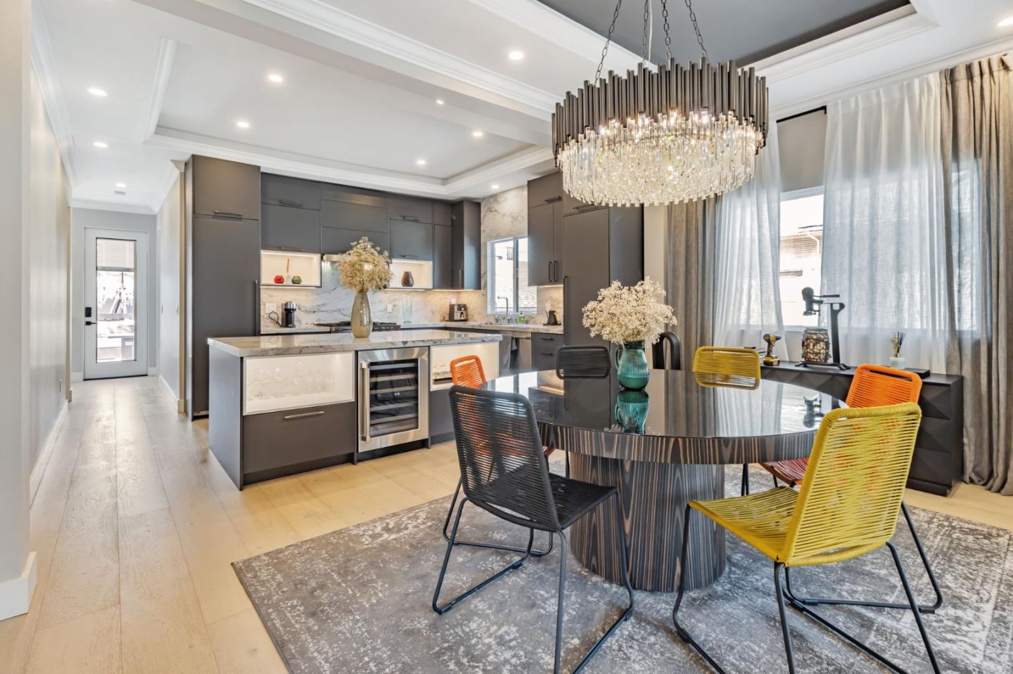 Detail Gallery Image 9 of 38 For 209 Race St, San Jose,  CA 95126 - 4 Beds | 2/1 Baths