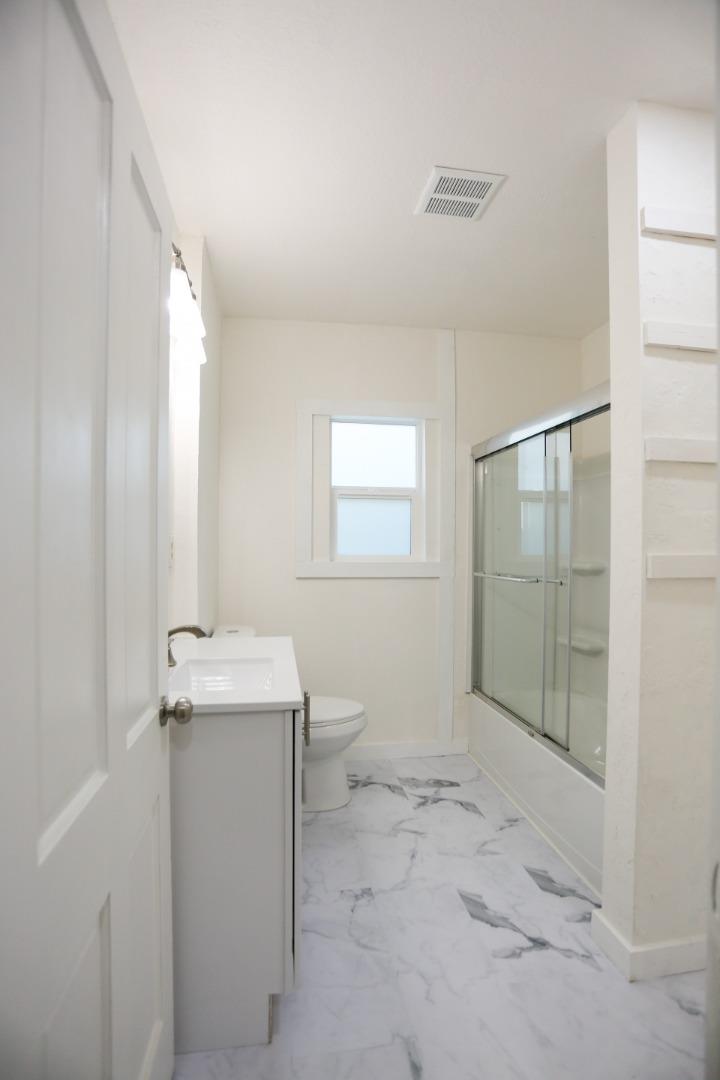 Detail Gallery Image 19 of 41 For 2570 Havenscourt Blvd, Oakland,  CA 94605 - 3 Beds | 2 Baths