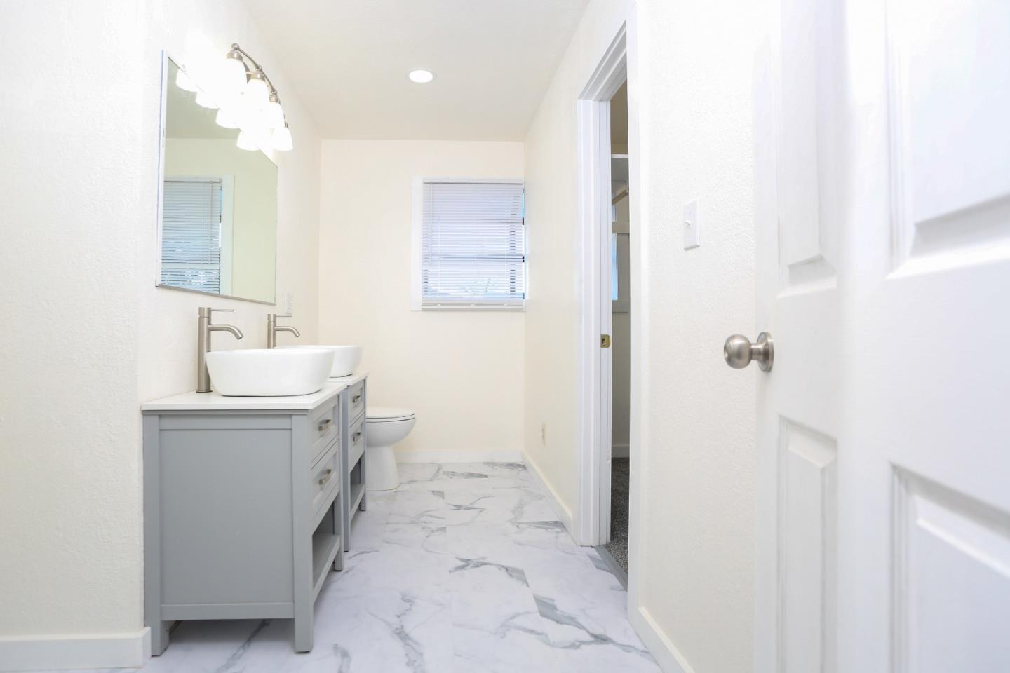 Detail Gallery Image 25 of 41 For 2570 Havenscourt Blvd, Oakland,  CA 94605 - 3 Beds | 2 Baths