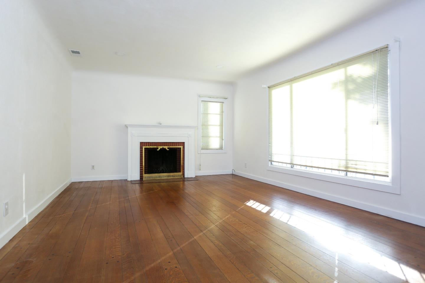 Detail Gallery Image 7 of 41 For 2570 Havenscourt Blvd, Oakland,  CA 94605 - 3 Beds | 2 Baths