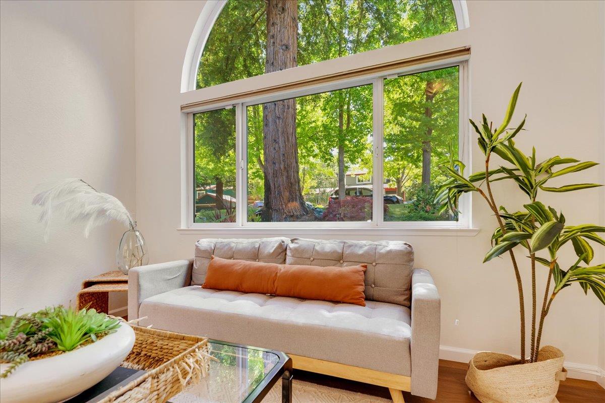 Detail Gallery Image 18 of 43 For 334 Lee St, Santa Cruz,  CA 95060 - 4 Beds | 2/1 Baths