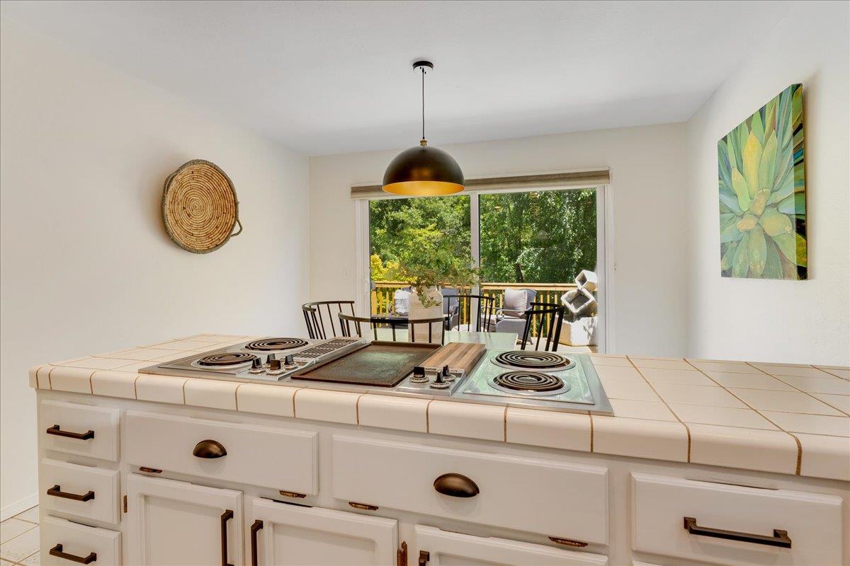 Detail Gallery Image 22 of 43 For 334 Lee St, Santa Cruz,  CA 95060 - 4 Beds | 2/1 Baths
