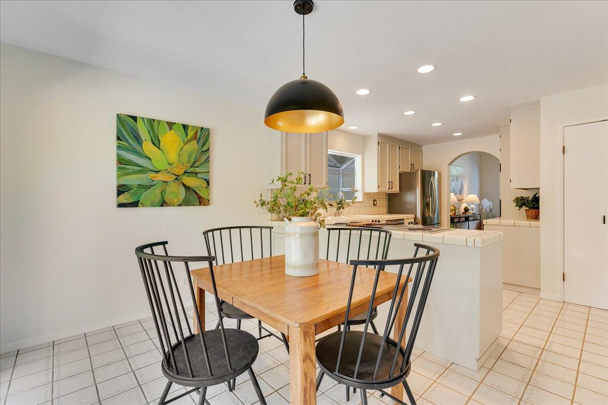 Detail Gallery Image 26 of 43 For 334 Lee St, Santa Cruz,  CA 95060 - 4 Beds | 2/1 Baths
