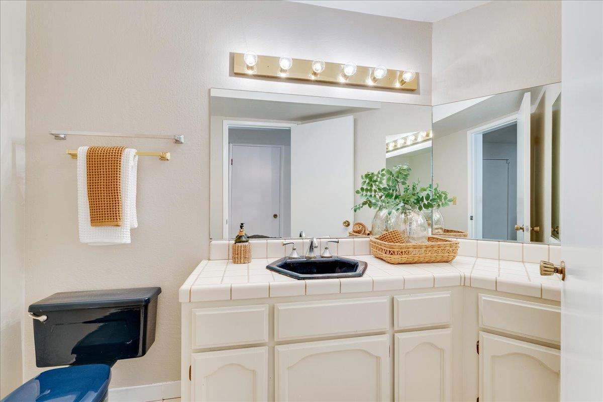 Detail Gallery Image 35 of 43 For 334 Lee St, Santa Cruz,  CA 95060 - 4 Beds | 2/1 Baths