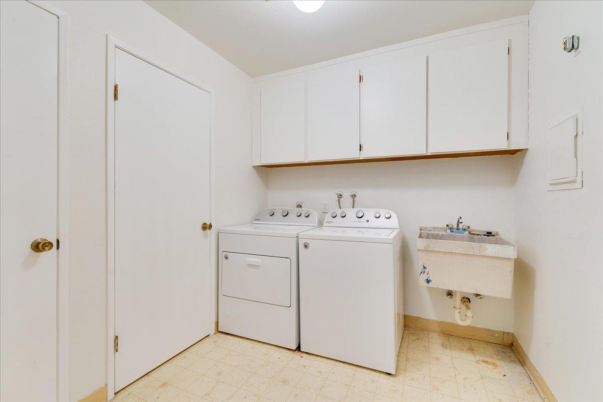Detail Gallery Image 36 of 43 For 334 Lee St, Santa Cruz,  CA 95060 - 4 Beds | 2/1 Baths