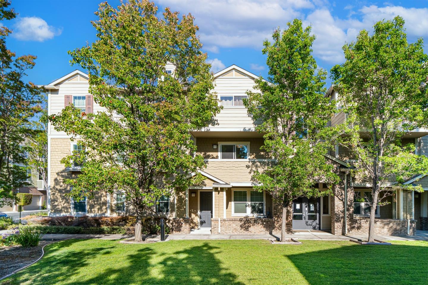 1035 Scotia TER 202, Sunnyvale CA 94089