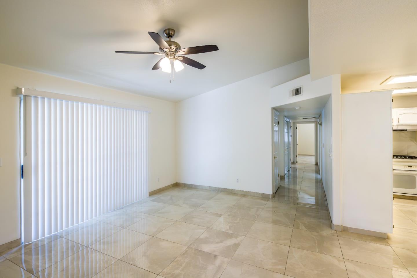 Detail Gallery Image 13 of 31 For 1542 E Alluvial Ave #128,  Fresno,  CA 93720 - 3 Beds | 2 Baths
