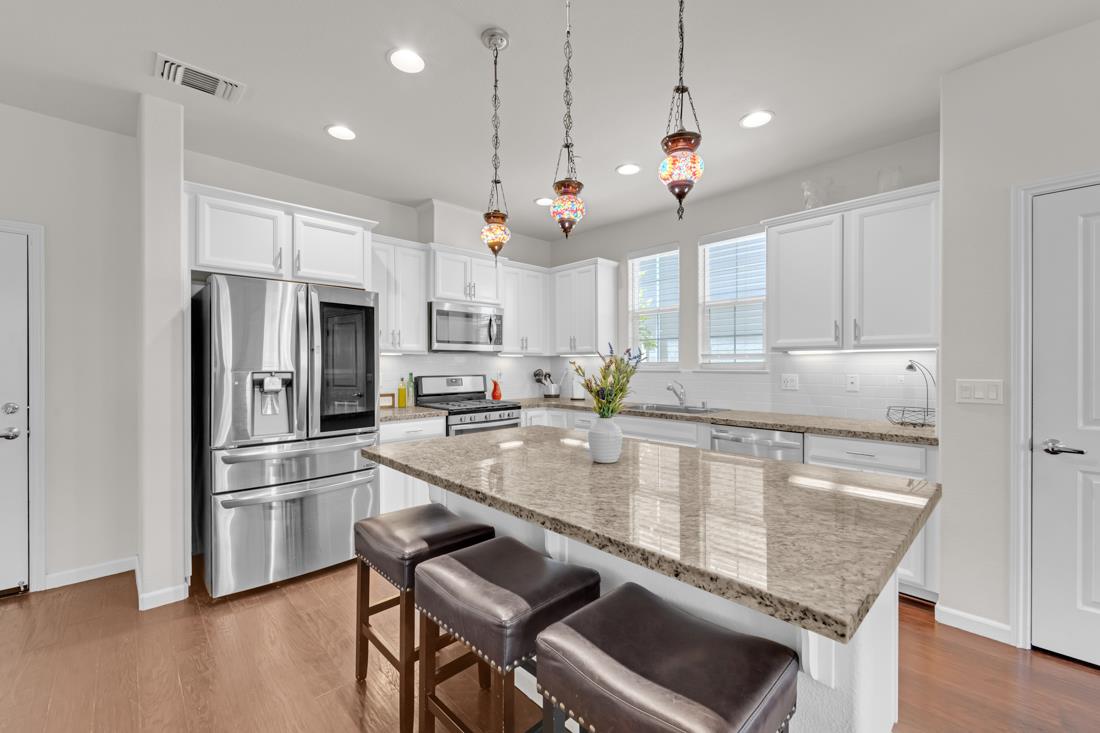 Detail Gallery Image 12 of 52 For 18683 Mcclellan Cir, East Garrison,  CA 93933 - 3 Beds | 2/1 Baths