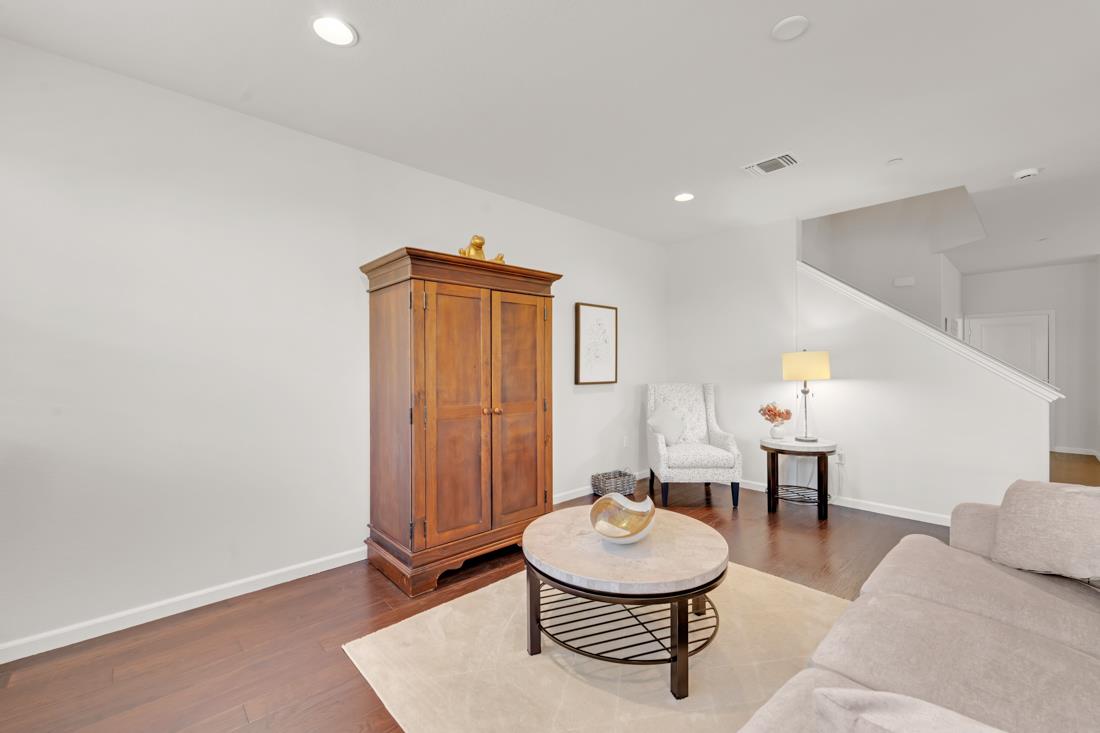 Detail Gallery Image 14 of 52 For 18683 Mcclellan Cir, East Garrison,  CA 93933 - 3 Beds | 2/1 Baths