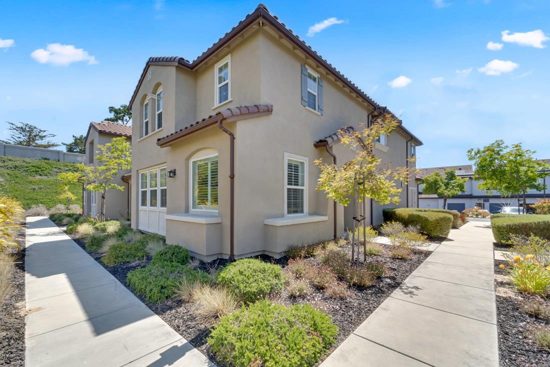 Detail Gallery Image 3 of 52 For 18683 Mcclellan Cir, East Garrison,  CA 93933 - 3 Beds | 2/1 Baths