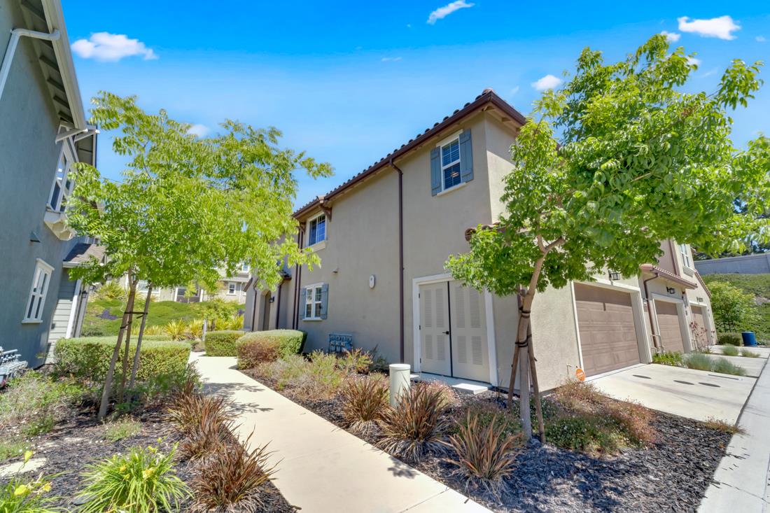 Detail Gallery Image 4 of 52 For 18683 Mcclellan Cir, East Garrison,  CA 93933 - 3 Beds | 2/1 Baths