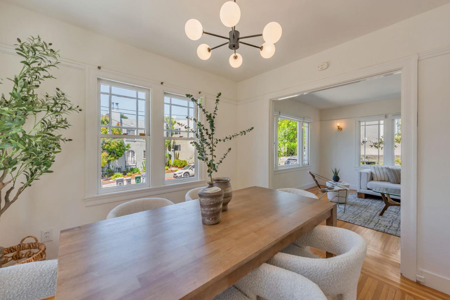 Detail Gallery Image 14 of 45 For 1585 Arch St, Berkeley,  CA 94708 - 2 Beds | 1/1 Baths