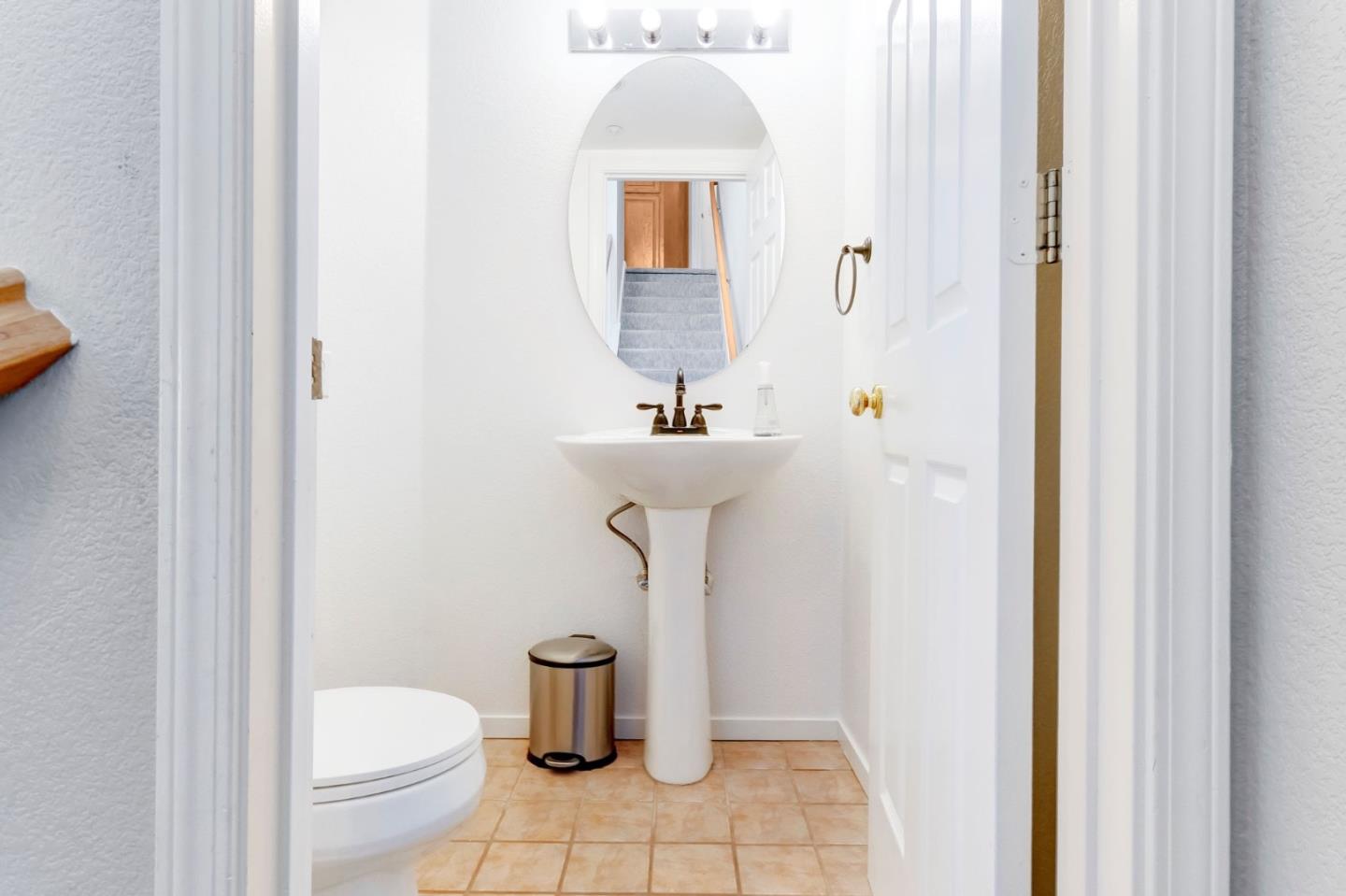Detail Gallery Image 14 of 24 For 7445 Brigadoon Way, Dublin,  CA 94568 - 3 Beds | 2/1 Baths