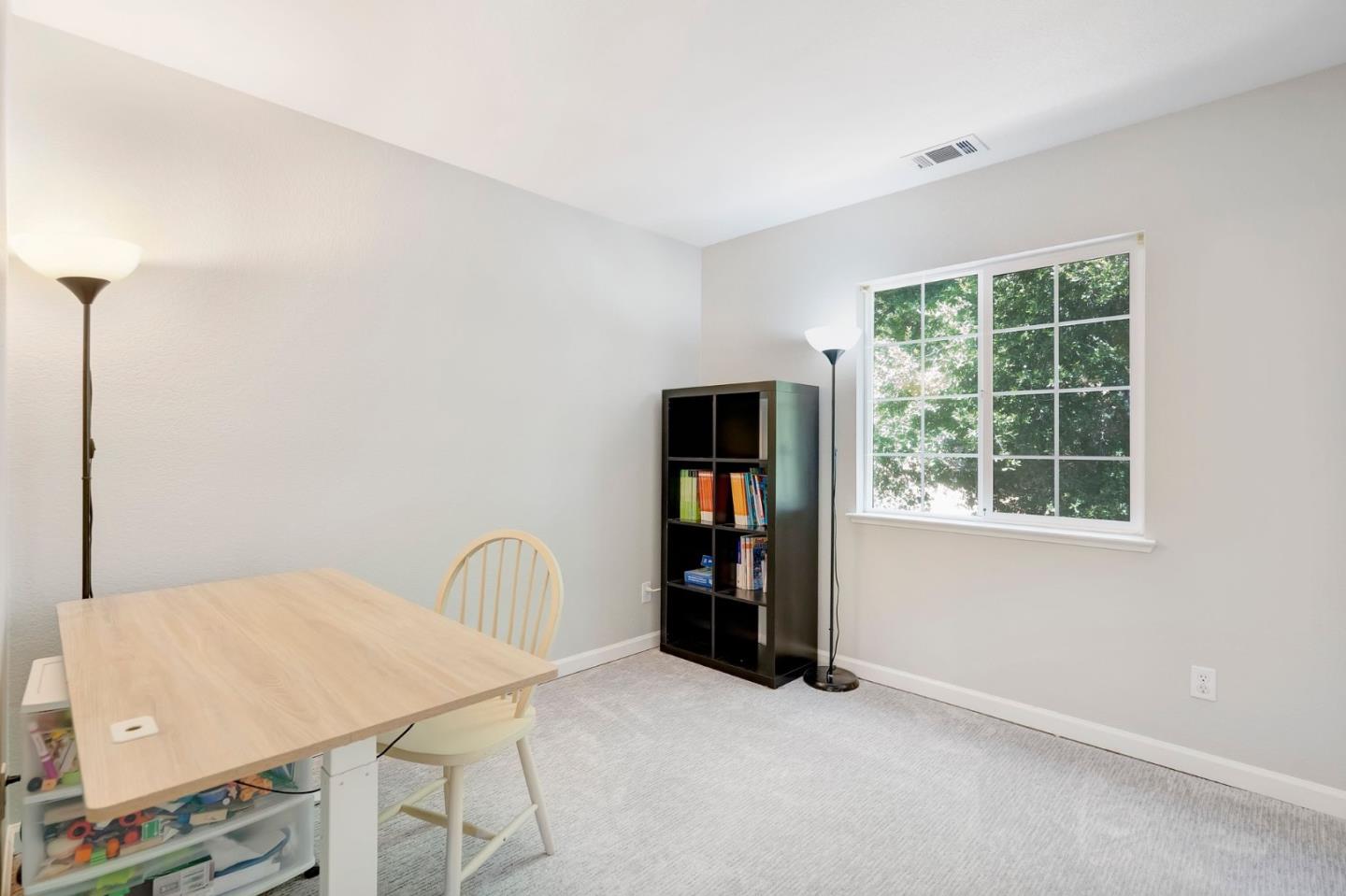 Detail Gallery Image 20 of 24 For 7445 Brigadoon Way, Dublin,  CA 94568 - 3 Beds | 2/1 Baths