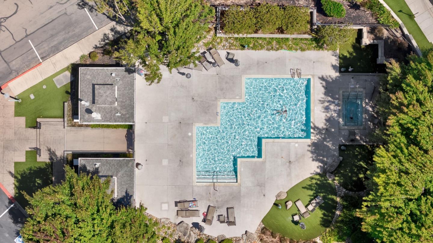 Detail Gallery Image 23 of 24 For 7445 Brigadoon Way, Dublin,  CA 94568 - 3 Beds | 2/1 Baths