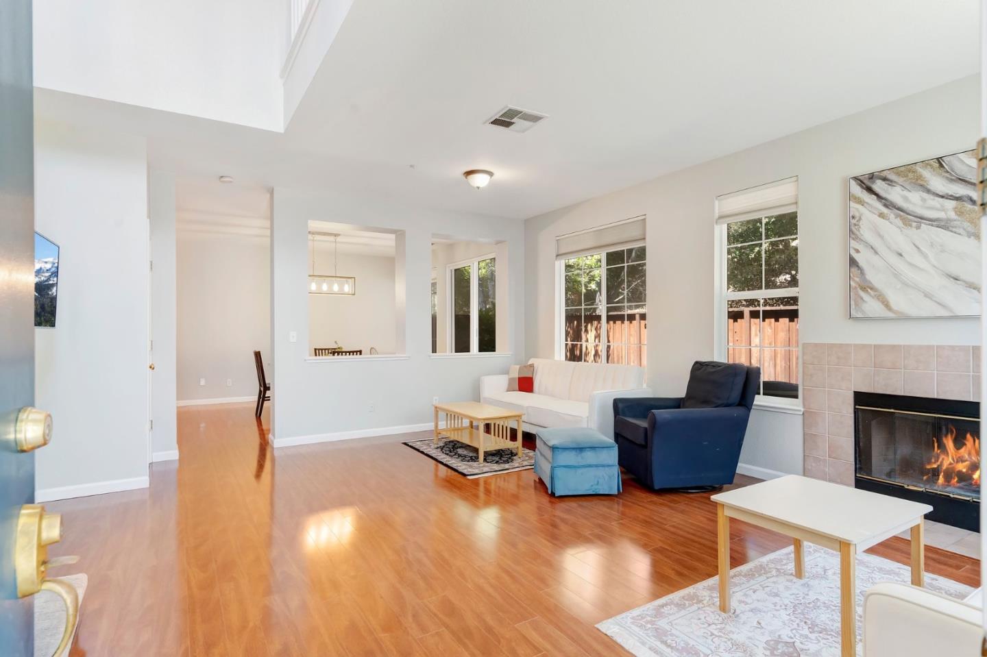 Detail Gallery Image 6 of 24 For 7445 Brigadoon Way, Dublin,  CA 94568 - 3 Beds | 2/1 Baths