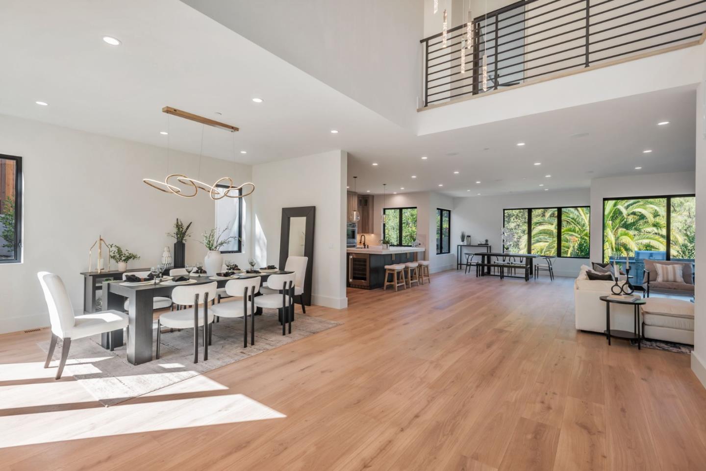 Detail Gallery Image 13 of 58 For 1019 Wilmington Way, Redwood City,  CA 94062 - 4 Beds | 4/1 Baths