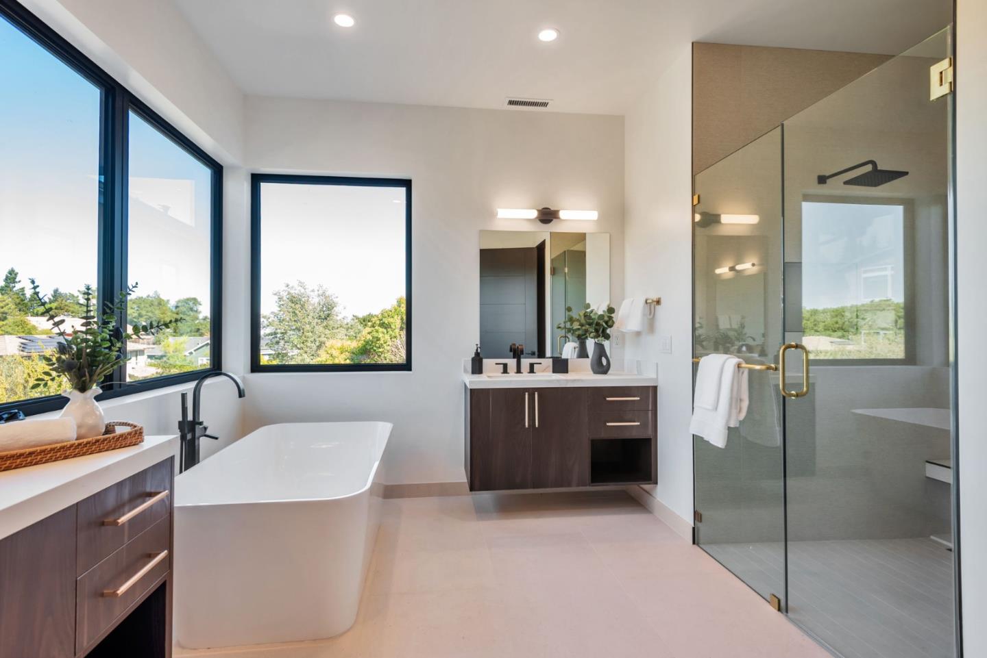 Detail Gallery Image 39 of 58 For 1019 Wilmington Way, Redwood City,  CA 94062 - 4 Beds | 4/1 Baths