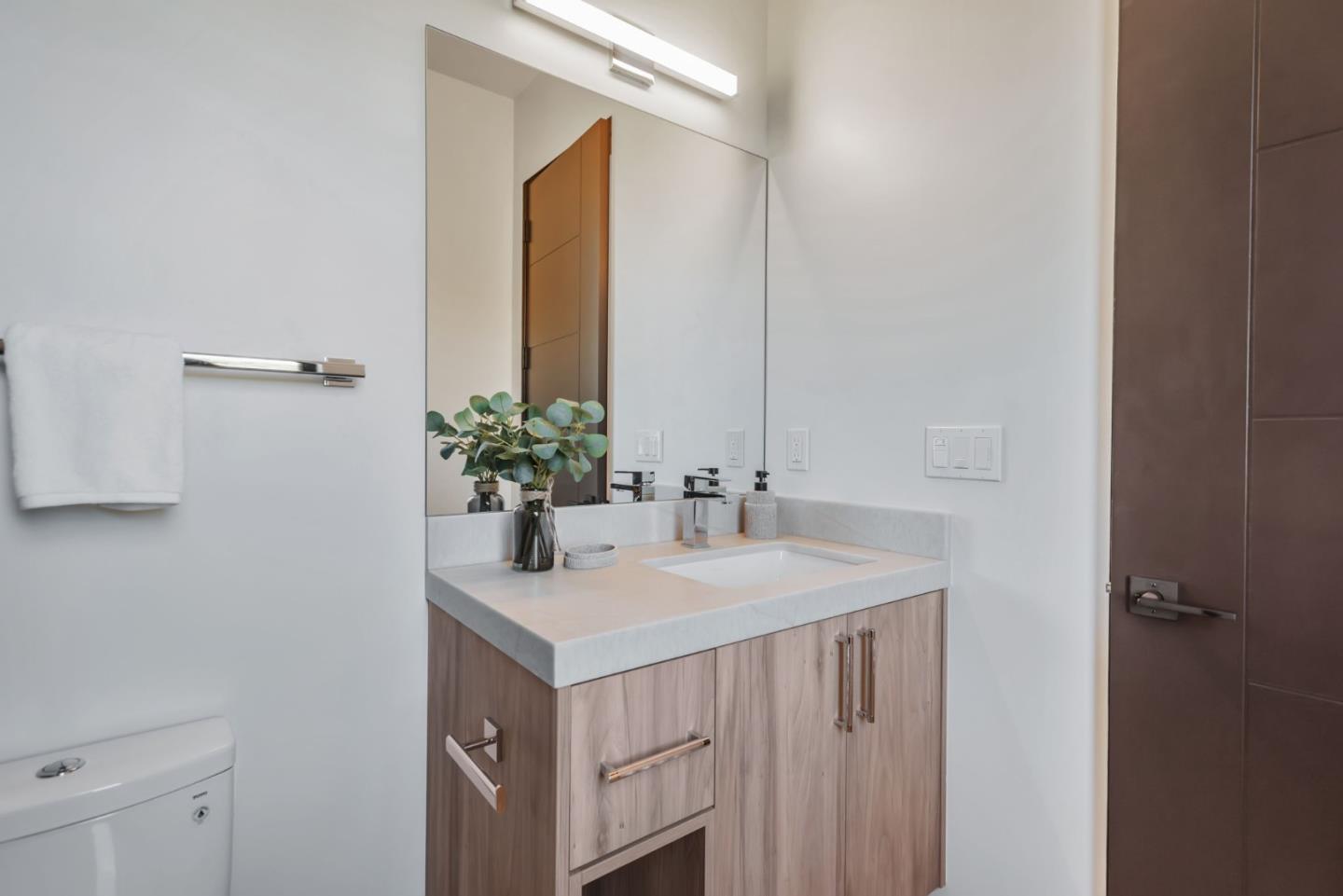 Detail Gallery Image 42 of 58 For 1019 Wilmington Way, Redwood City,  CA 94062 - 4 Beds | 4/1 Baths