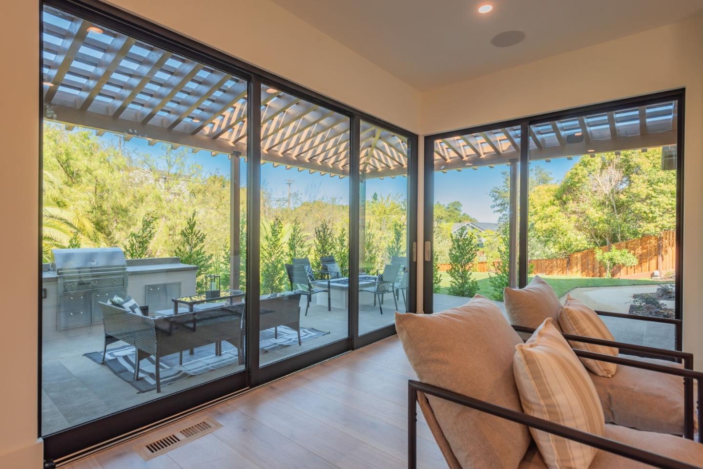 Detail Gallery Image 45 of 58 For 1019 Wilmington Way, Redwood City,  CA 94062 - 4 Beds | 4/1 Baths