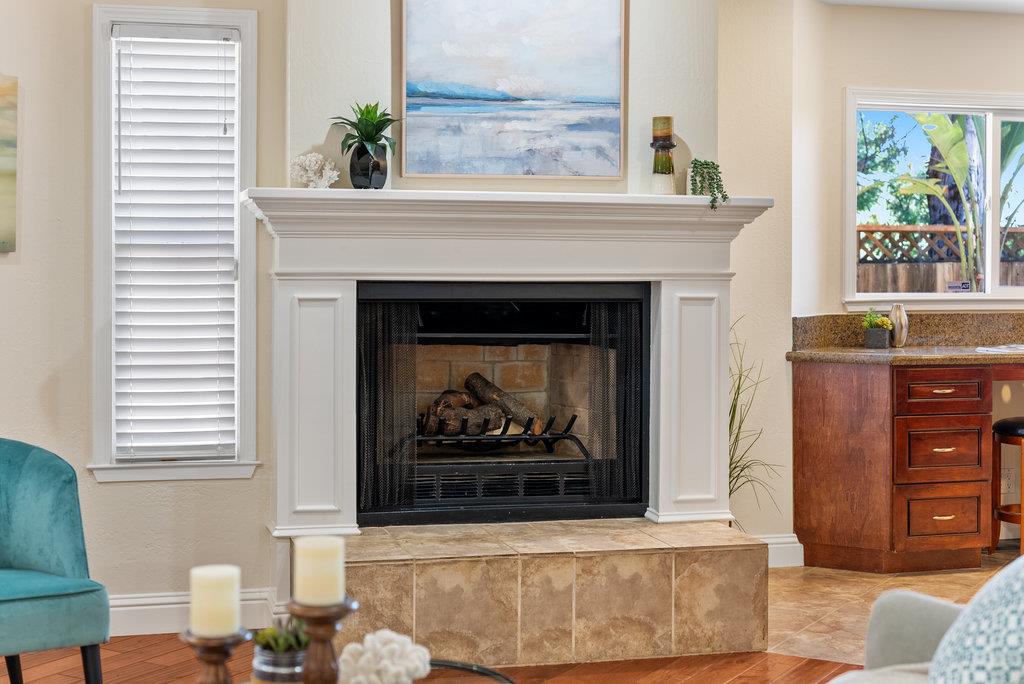Detail Gallery Image 14 of 39 For 204 Oak Way, Santa Cruz,  CA 95065 - 3 Beds | 2/1 Baths