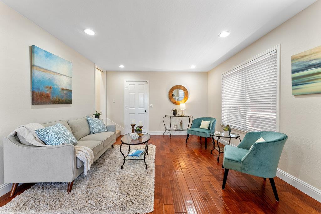 Detail Gallery Image 15 of 39 For 204 Oak Way, Santa Cruz,  CA 95065 - 3 Beds | 2/1 Baths