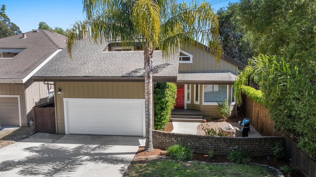 Detail Gallery Image 2 of 39 For 204 Oak Way, Santa Cruz,  CA 95065 - 3 Beds | 2/1 Baths