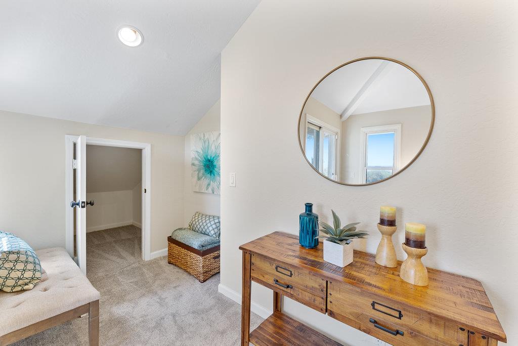Detail Gallery Image 20 of 39 For 204 Oak Way, Santa Cruz,  CA 95065 - 3 Beds | 2/1 Baths