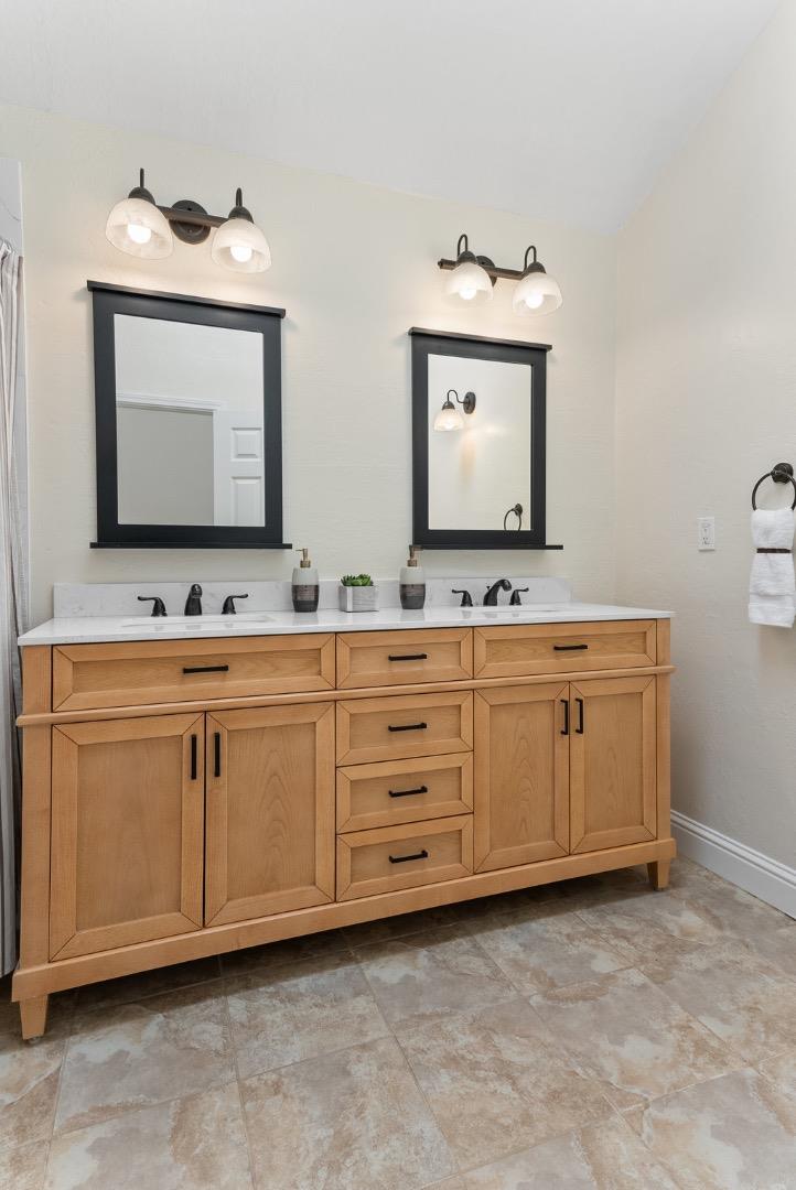 Detail Gallery Image 28 of 39 For 204 Oak Way, Santa Cruz,  CA 95065 - 3 Beds | 2/1 Baths