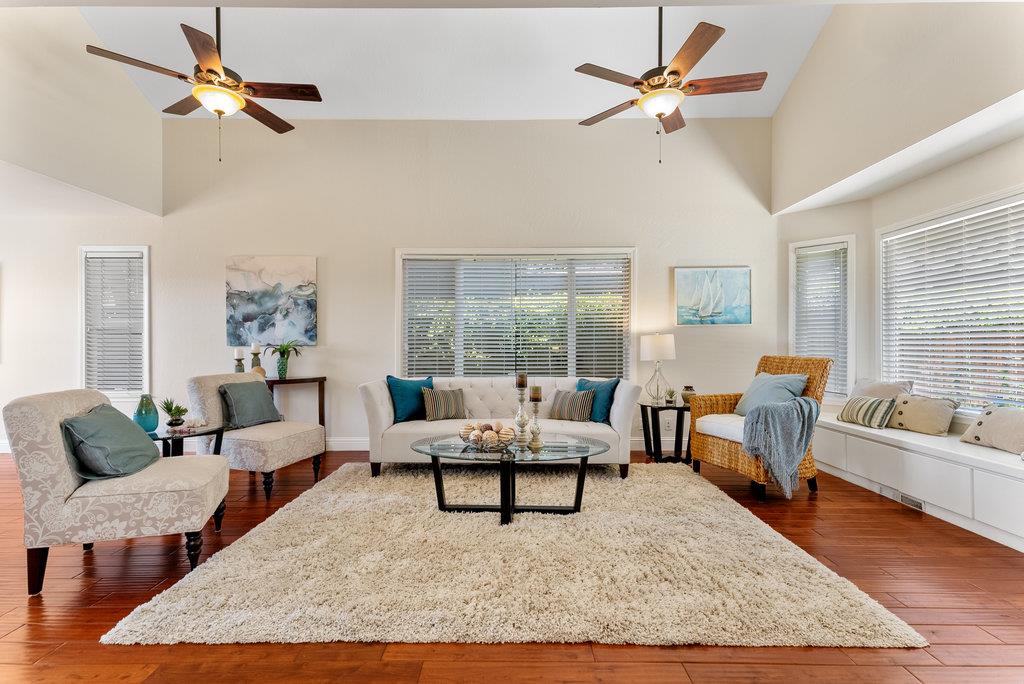 Detail Gallery Image 4 of 39 For 204 Oak Way, Santa Cruz,  CA 95065 - 3 Beds | 2/1 Baths