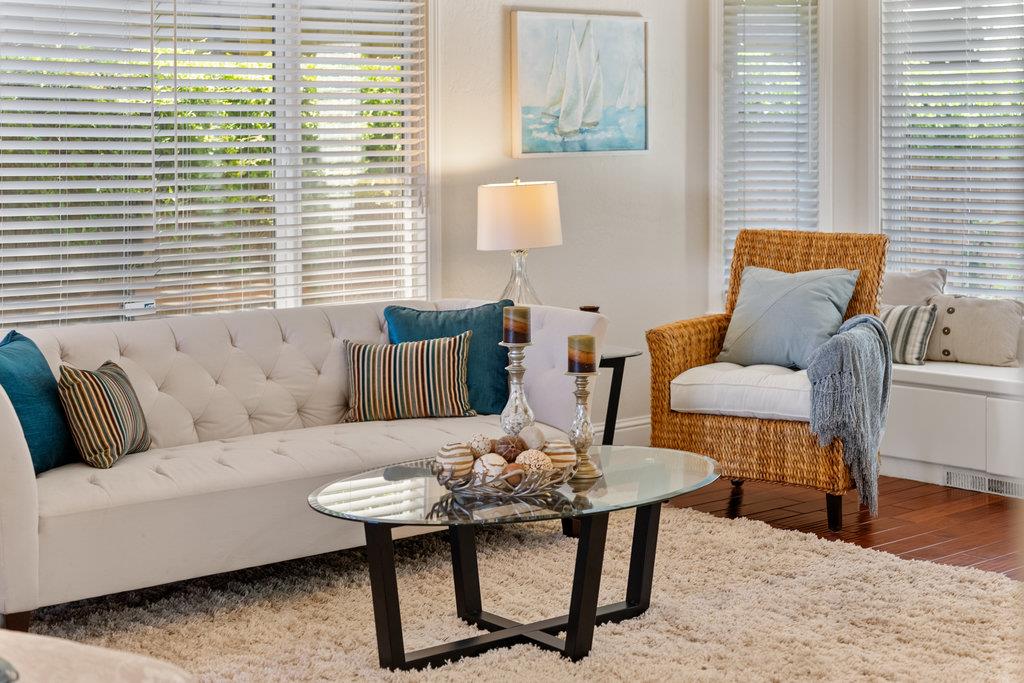 Detail Gallery Image 5 of 39 For 204 Oak Way, Santa Cruz,  CA 95065 - 3 Beds | 2/1 Baths