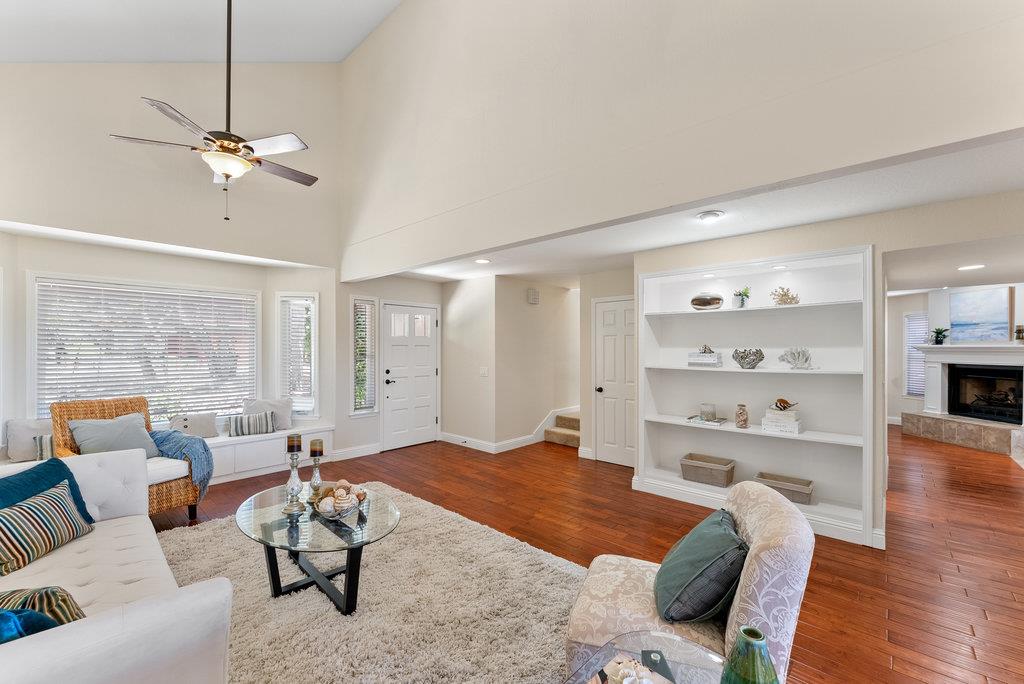 Detail Gallery Image 7 of 39 For 204 Oak Way, Santa Cruz,  CA 95065 - 3 Beds | 2/1 Baths