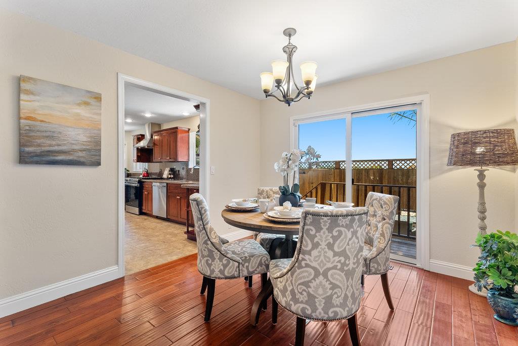 Detail Gallery Image 8 of 39 For 204 Oak Way, Santa Cruz,  CA 95065 - 3 Beds | 2/1 Baths