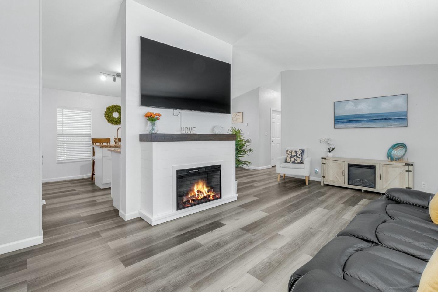 Detail Gallery Image 5 of 22 For 1900 Highway 1 #62,  Moss Landing,  CA 95039 - 4 Beds | 2 Baths