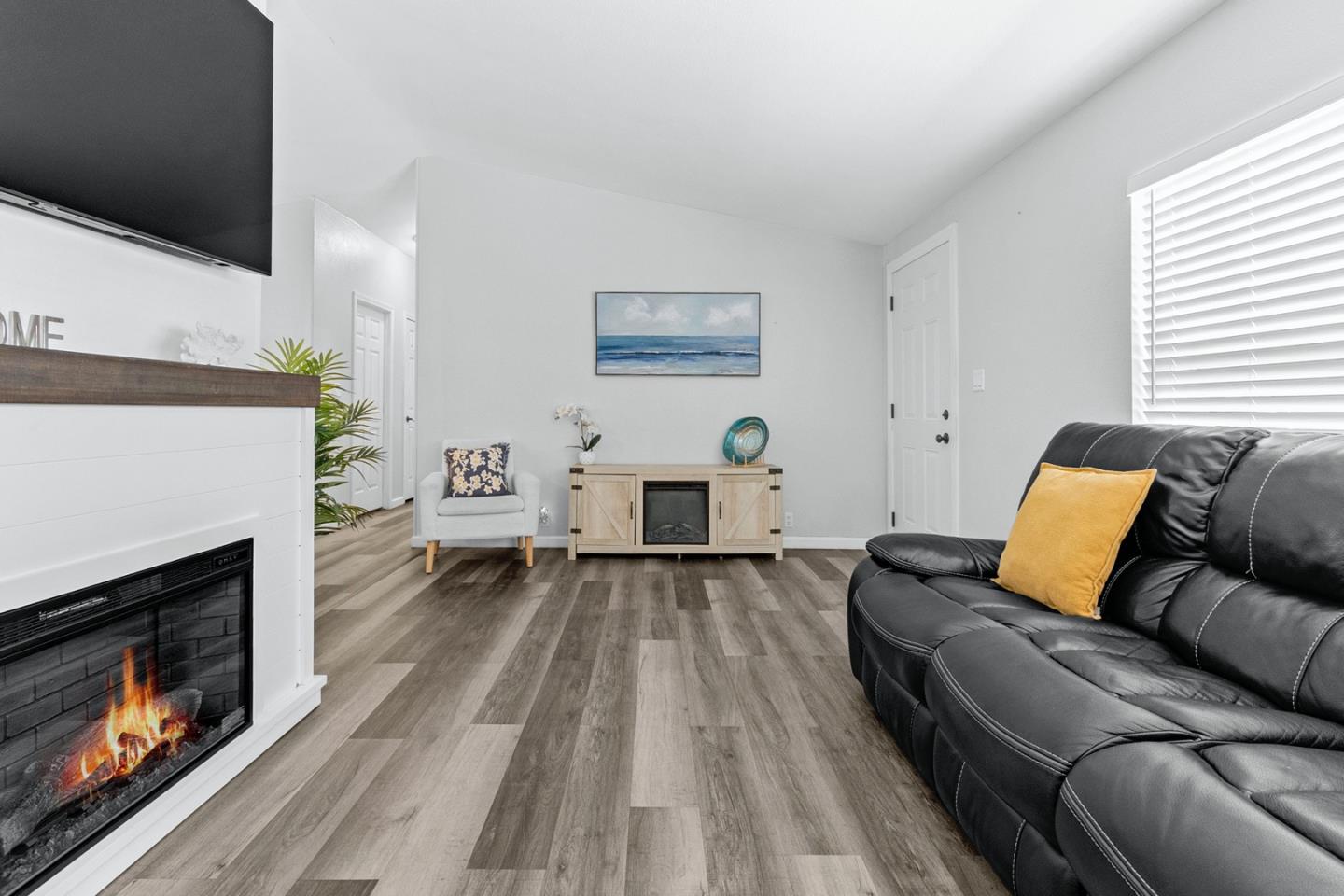 Detail Gallery Image 6 of 22 For 1900 Highway 1 #62,  Moss Landing,  CA 95039 - 4 Beds | 2 Baths