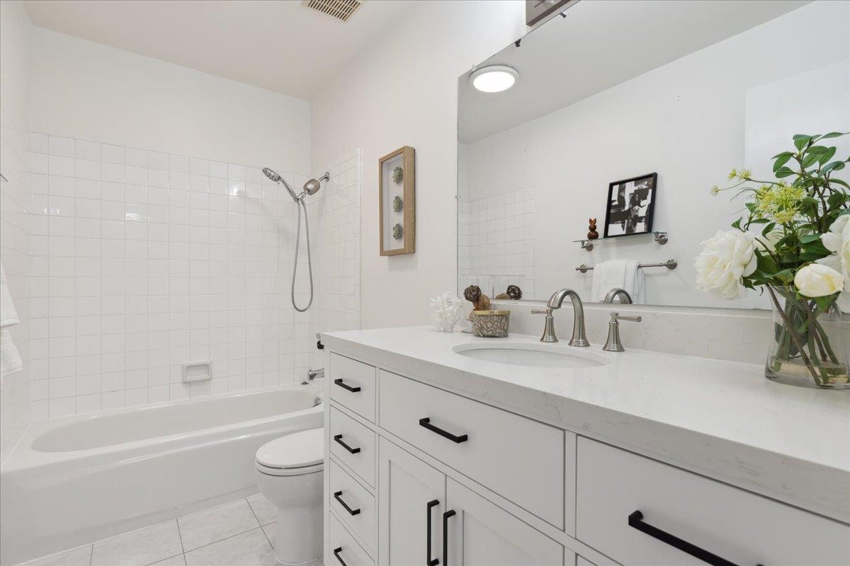 Detail Gallery Image 25 of 40 For 49 Showers Dr #A335,  Mountain View,  CA 94040 - 2 Beds | 2 Baths
