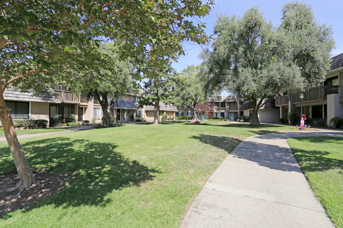 Detail Gallery Image 48 of 57 For 4655 Columbia River Ct, San Jose,  CA 95136 - 4 Beds | 2/1 Baths