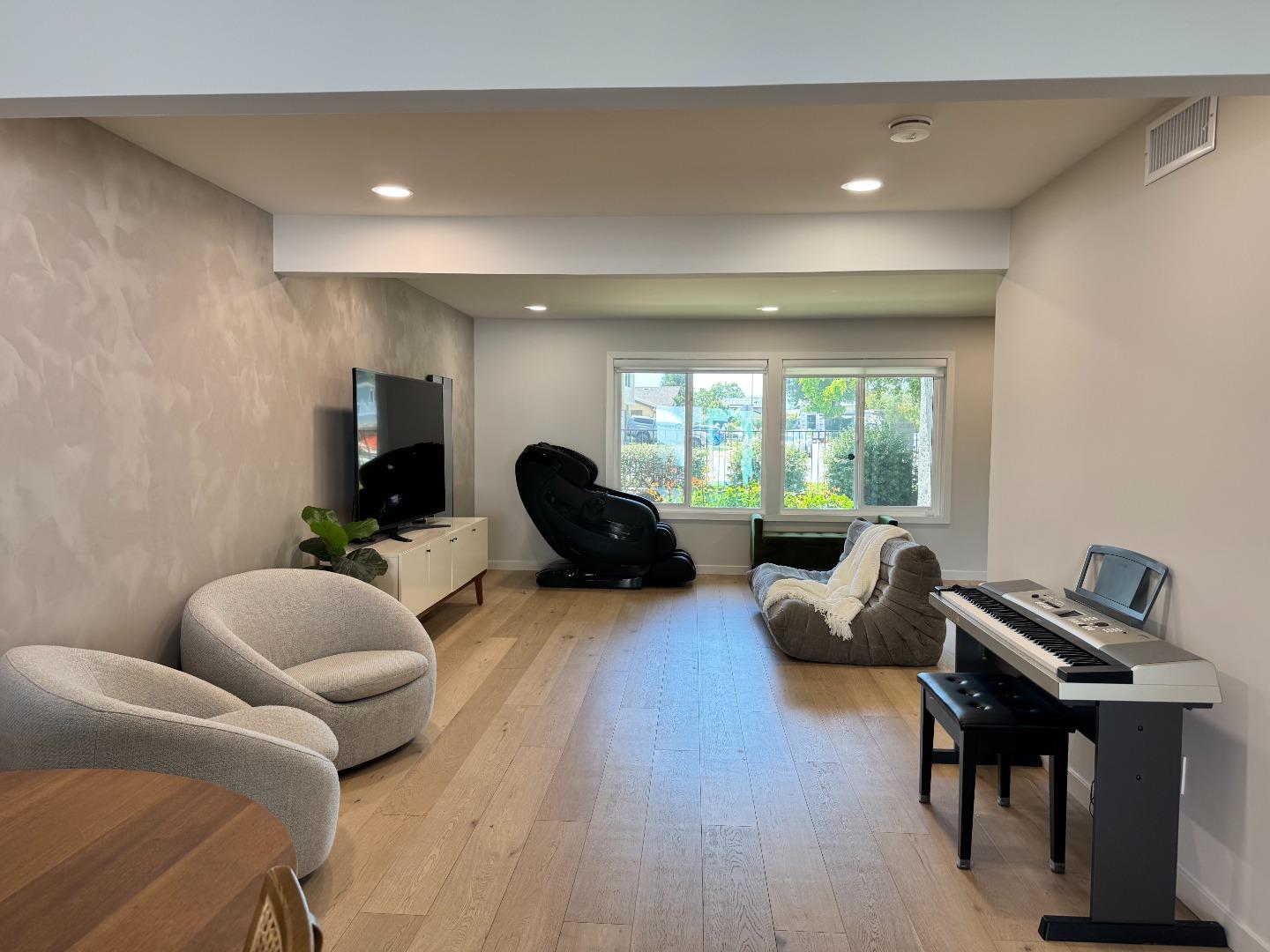 Detail Gallery Image 6 of 57 For 4655 Columbia River Ct, San Jose,  CA 95136 - 4 Beds | 2/1 Baths