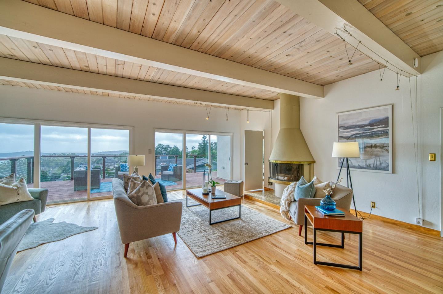 Detail Gallery Image 11 of 55 For 215 El Granada Blvd, Half Moon Bay,  CA 94019 - 3 Beds | 2 Baths