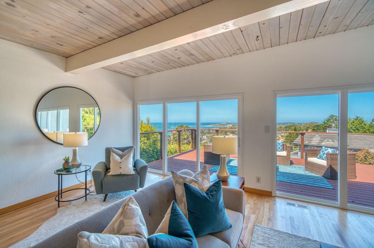 Detail Gallery Image 17 of 55 For 215 El Granada Blvd, Half Moon Bay,  CA 94019 - 3 Beds | 2 Baths