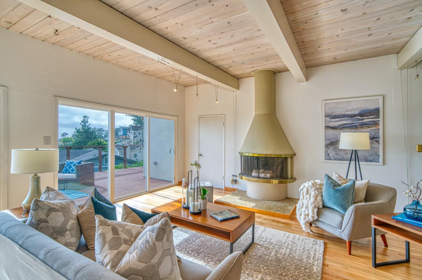 Detail Gallery Image 18 of 55 For 215 El Granada Blvd, Half Moon Bay,  CA 94019 - 3 Beds | 2 Baths