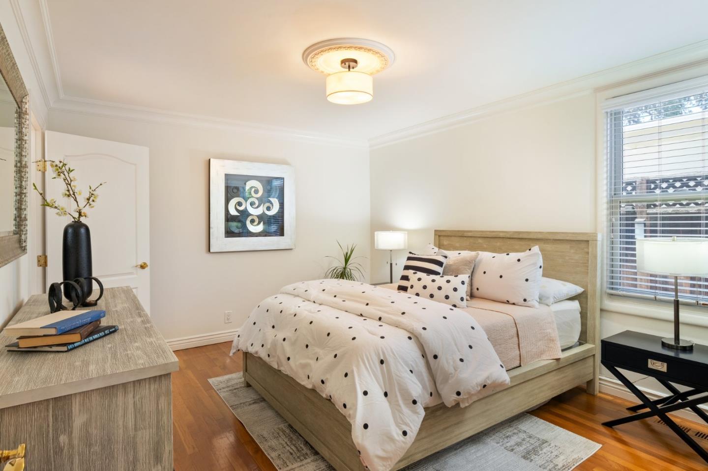 Detail Gallery Image 12 of 26 For 2403 Washington Ave, Redwood City,  CA 94061 - 3 Beds | 2/1 Baths