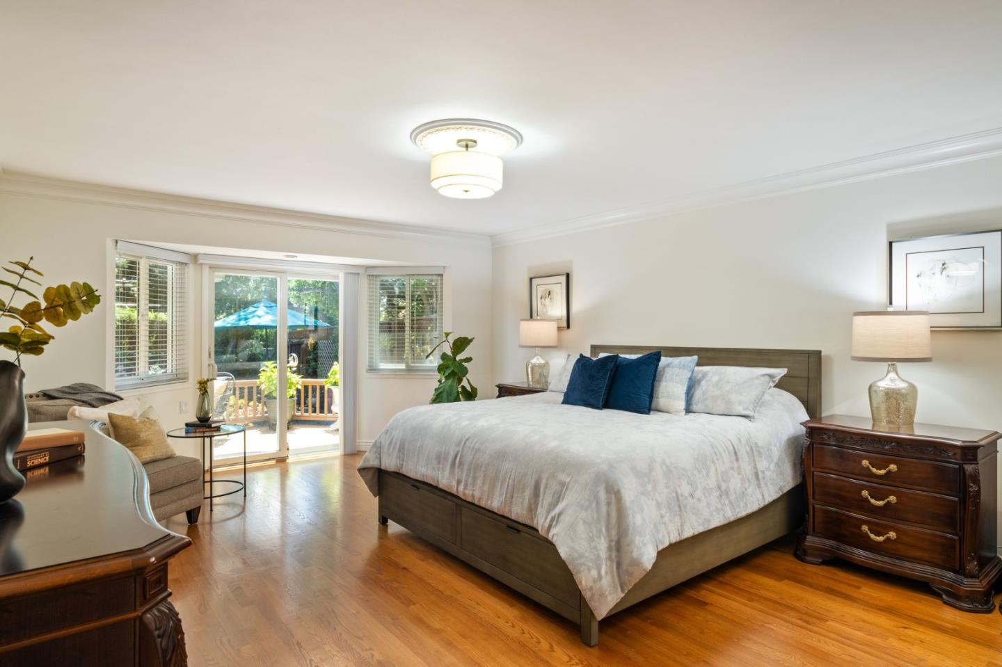 Detail Gallery Image 13 of 26 For 2403 Washington Ave, Redwood City,  CA 94061 - 3 Beds | 2/1 Baths