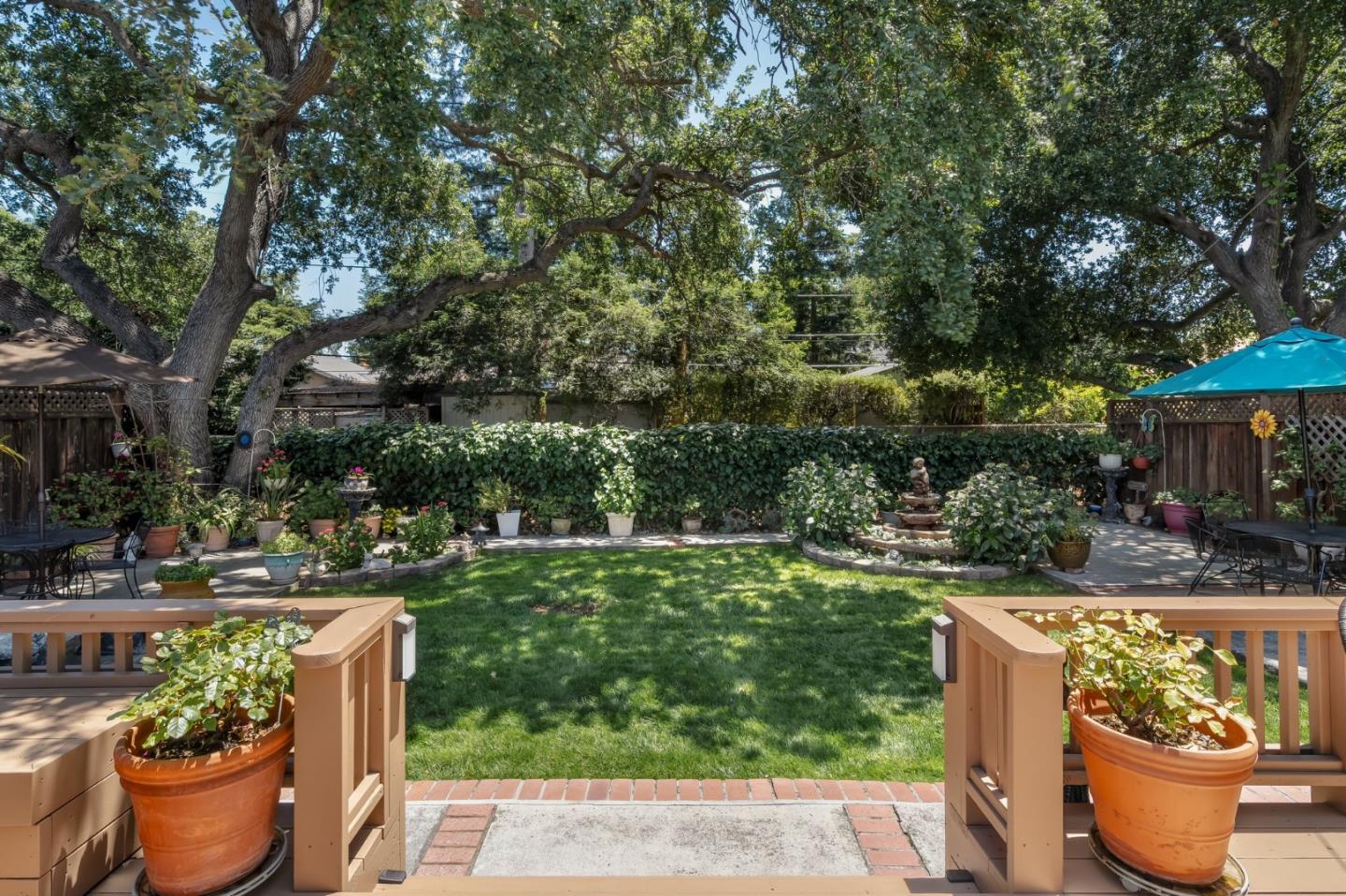 Detail Gallery Image 17 of 26 For 2403 Washington Ave, Redwood City,  CA 94061 - 3 Beds | 2/1 Baths