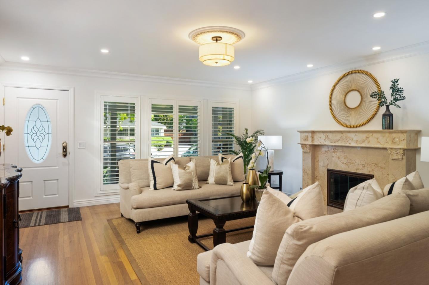 Detail Gallery Image 2 of 26 For 2403 Washington Ave, Redwood City,  CA 94061 - 3 Beds | 2/1 Baths
