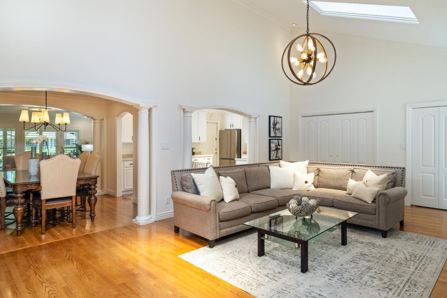 Detail Gallery Image 6 of 26 For 2403 Washington Ave, Redwood City,  CA 94061 - 3 Beds | 2/1 Baths