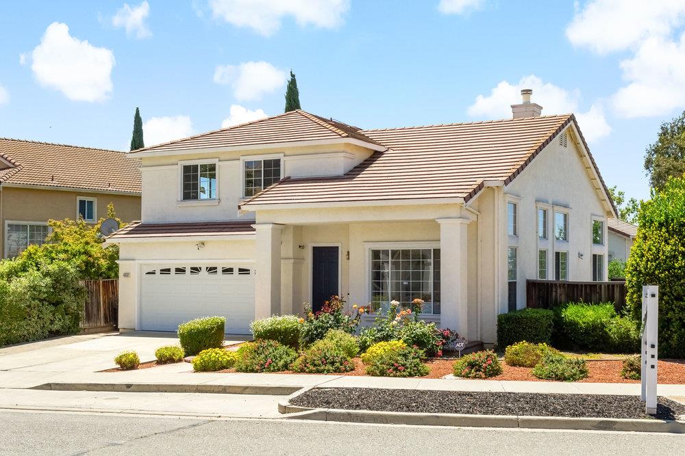 Detail Gallery Image 2 of 66 For 4551 Encanto Way, San Jose,  CA 95135 - 4 Beds | 3 Baths